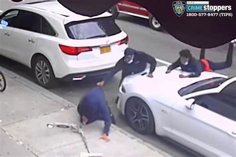 video of notti getting stabbed|Disturbing video shows trio punching, stabbing teen in NYC